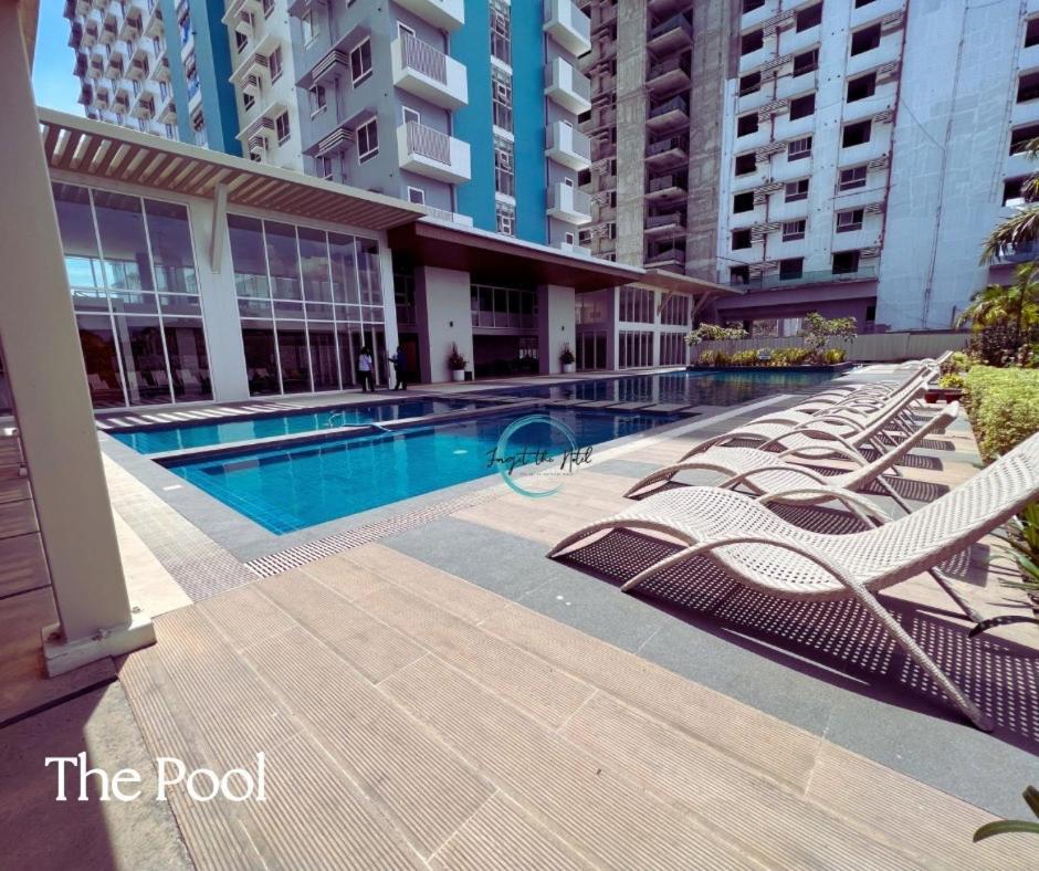 Lovely Studio Condominiums At Mesavirre Garden Residences באקולוד מראה חיצוני תמונה