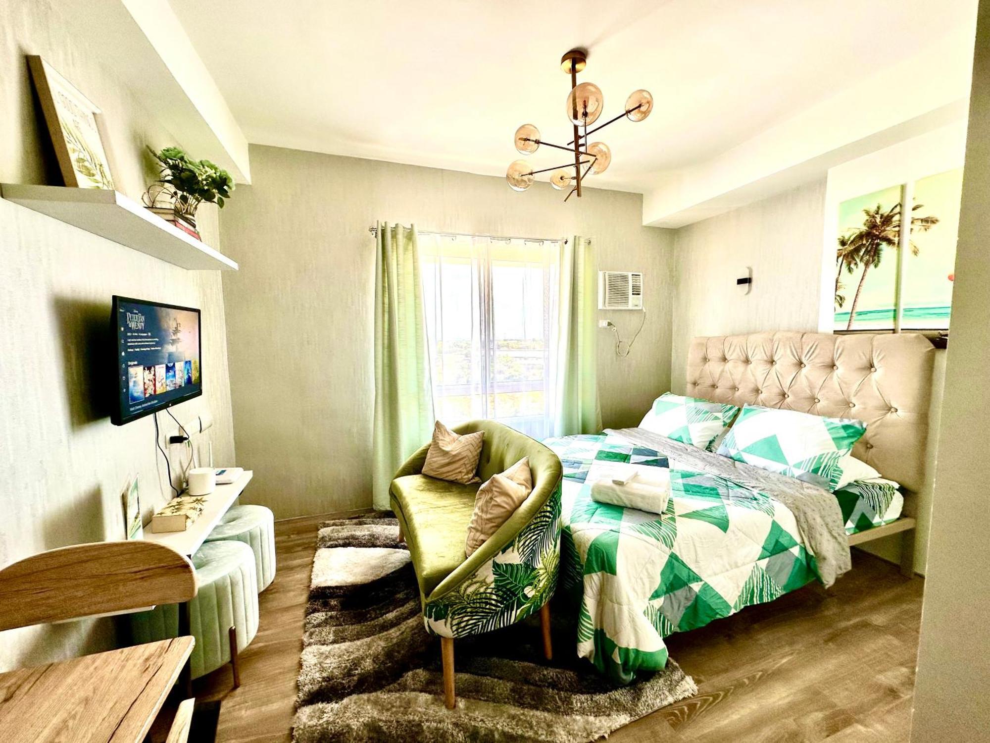 Lovely Studio Condominiums At Mesavirre Garden Residences באקולוד מראה חיצוני תמונה